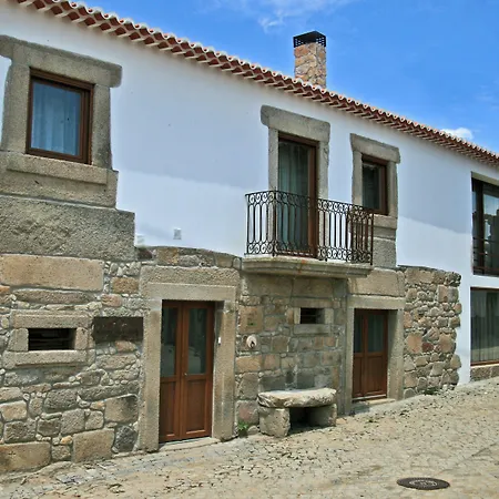 Pensionat Casa Dos Pocos 4*