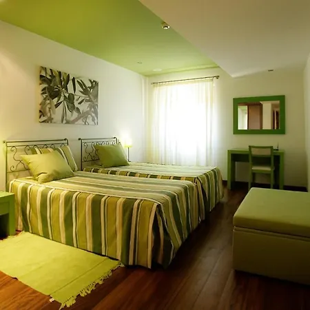Casa Dos Pocos 4*