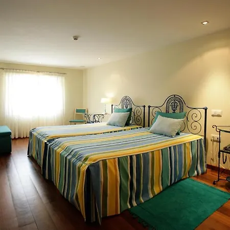 Casa Dos Pocos Guest house *