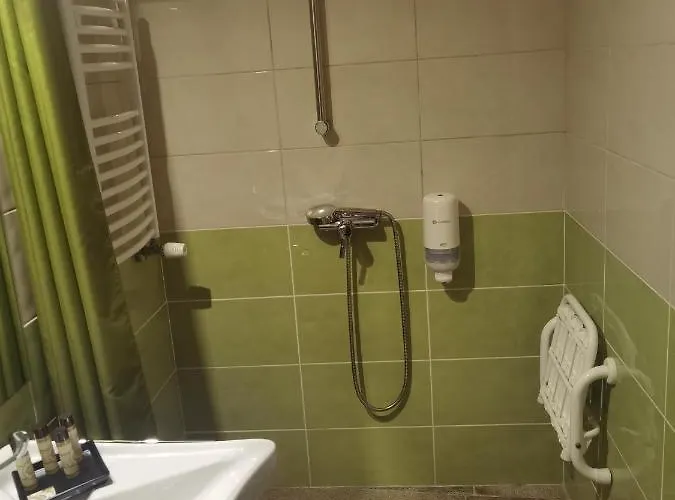 Casa Dos Pocos Pensionat 4*
