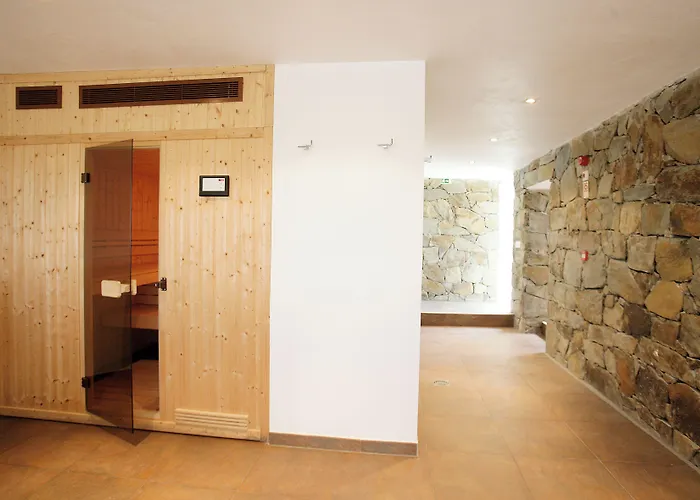 Casa Dos Pocos 4*