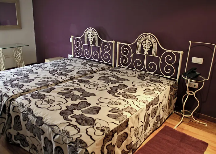 ゲストハウス Casa Dos Pocos 4*