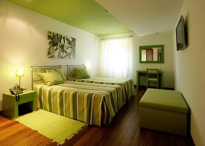 Casa Dos Pocos 4*